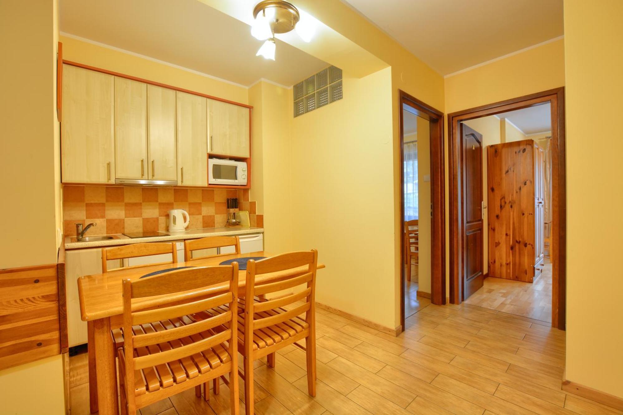 Apartamenty Na Pierwszym Pietrze Krynica Zdroj Luaran gambar