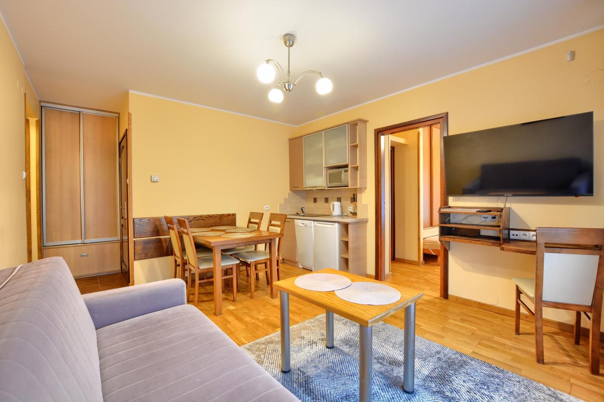 Apartamenty Na Pierwszym Pietrze Krynica Zdroj Luaran gambar