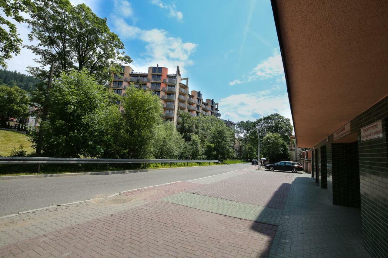 Apartamenty Na Pierwszym Pietrze Krynica Zdroj Luaran gambar