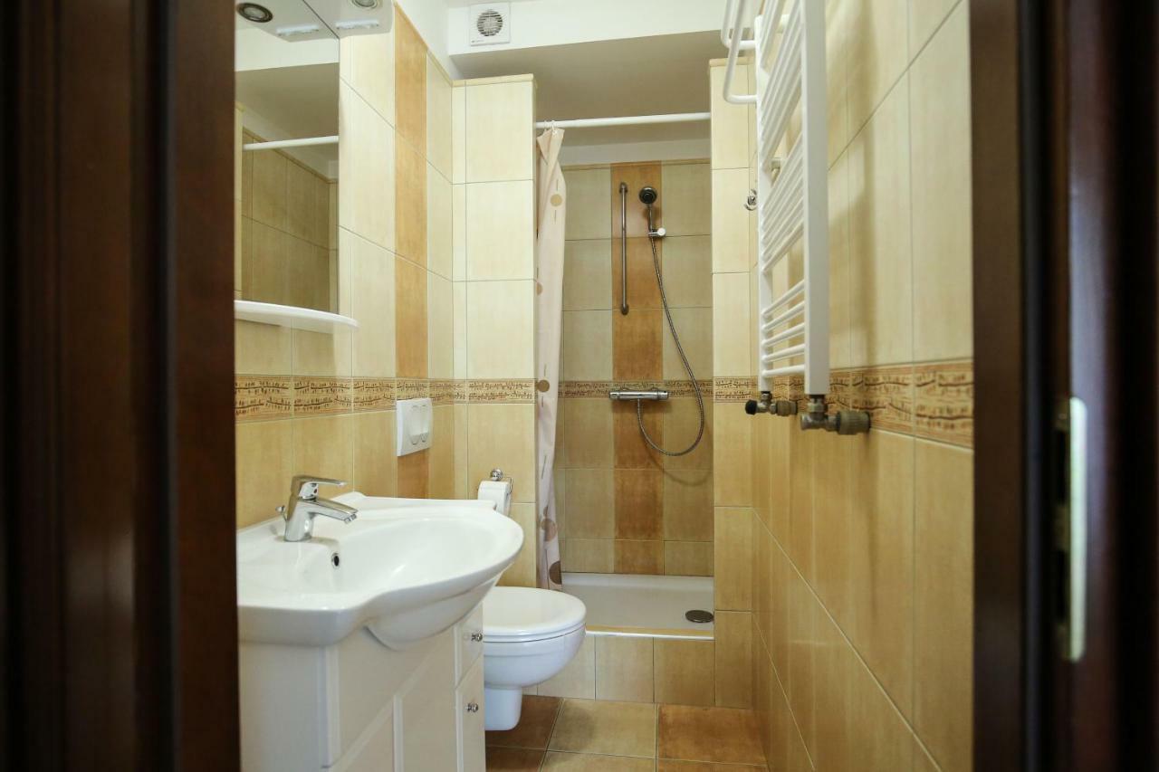 Apartamenty Na Pierwszym Pietrze Krynica Zdroj Luaran gambar